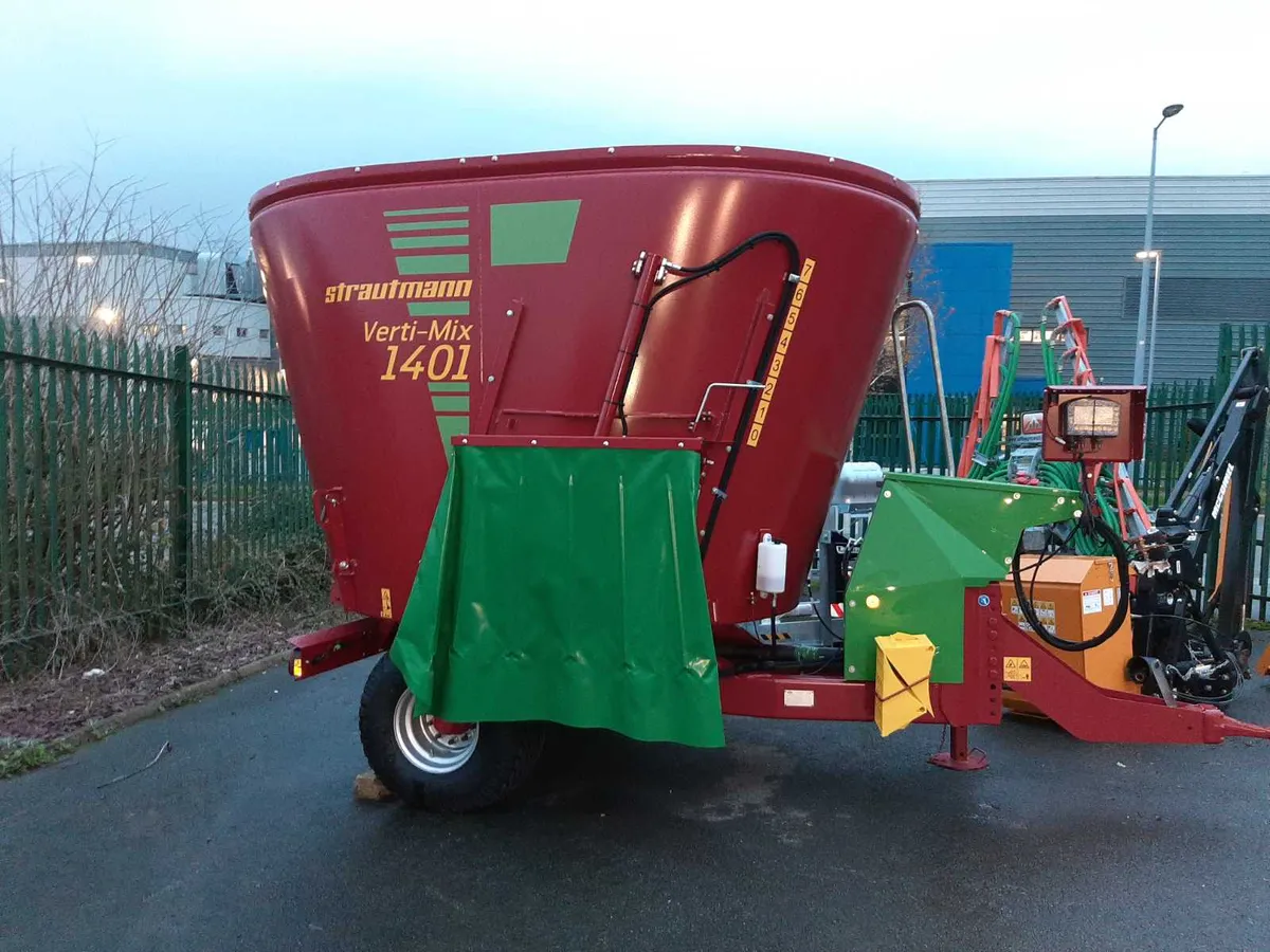 Strautmann 1401 tub feeder - Image 1