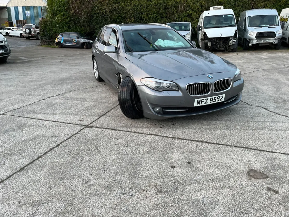 2011 BMW 520 SE 2.0 Auto EST - Image 3