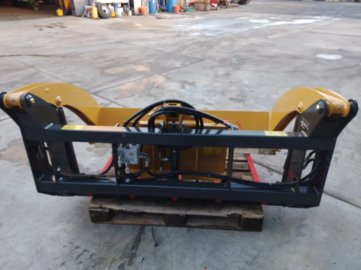 New Tanco front Mounted Bale Shear - Image 3