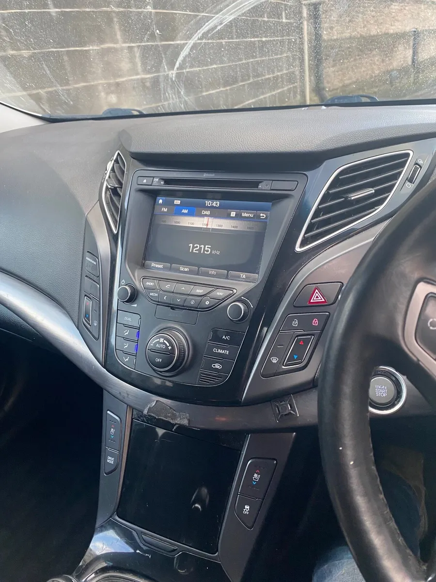 17 Hyundai i40 for breaking - Image 4