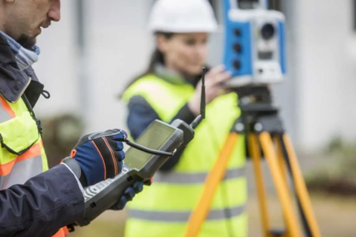 GPS & TOTAL STATION SURVEYING EQUIPMENT - Image 1