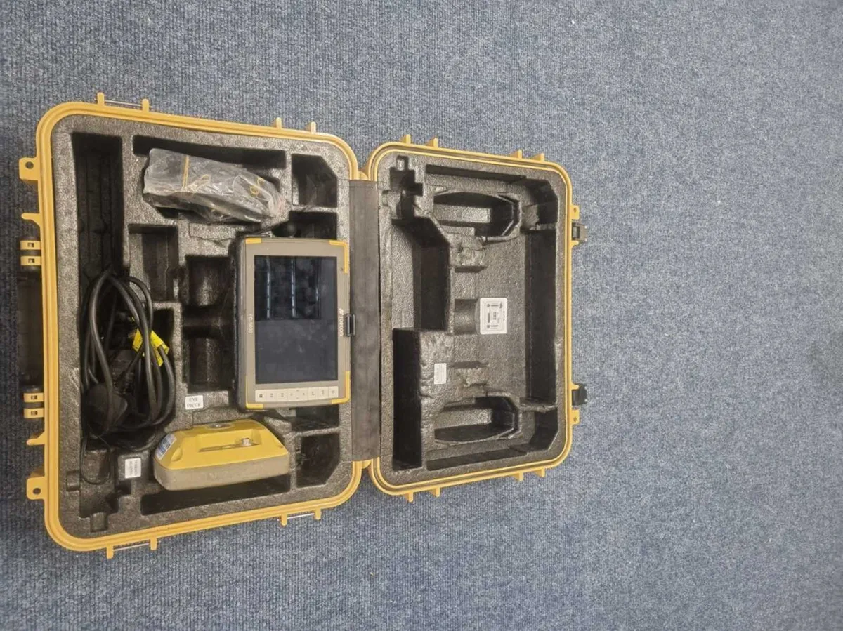 USED TOPCON HIPER SR - Image 1