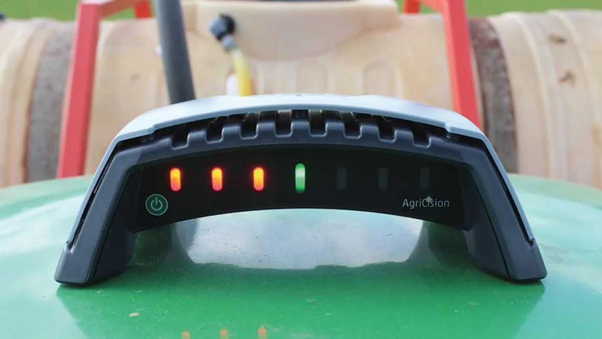 Tractor GPS  Spreading Spraying Measure Acres - Image 3