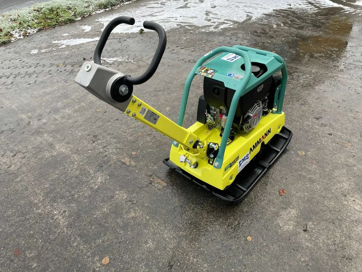 New Ammann APR 40/60 vibratory plates - Diesel - Image 3