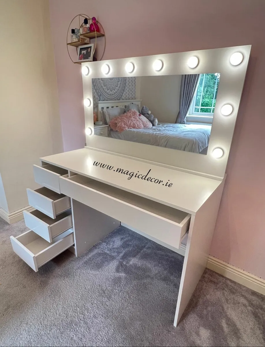 Adele Vanity Table with Hollywood Mirror - - Image 2