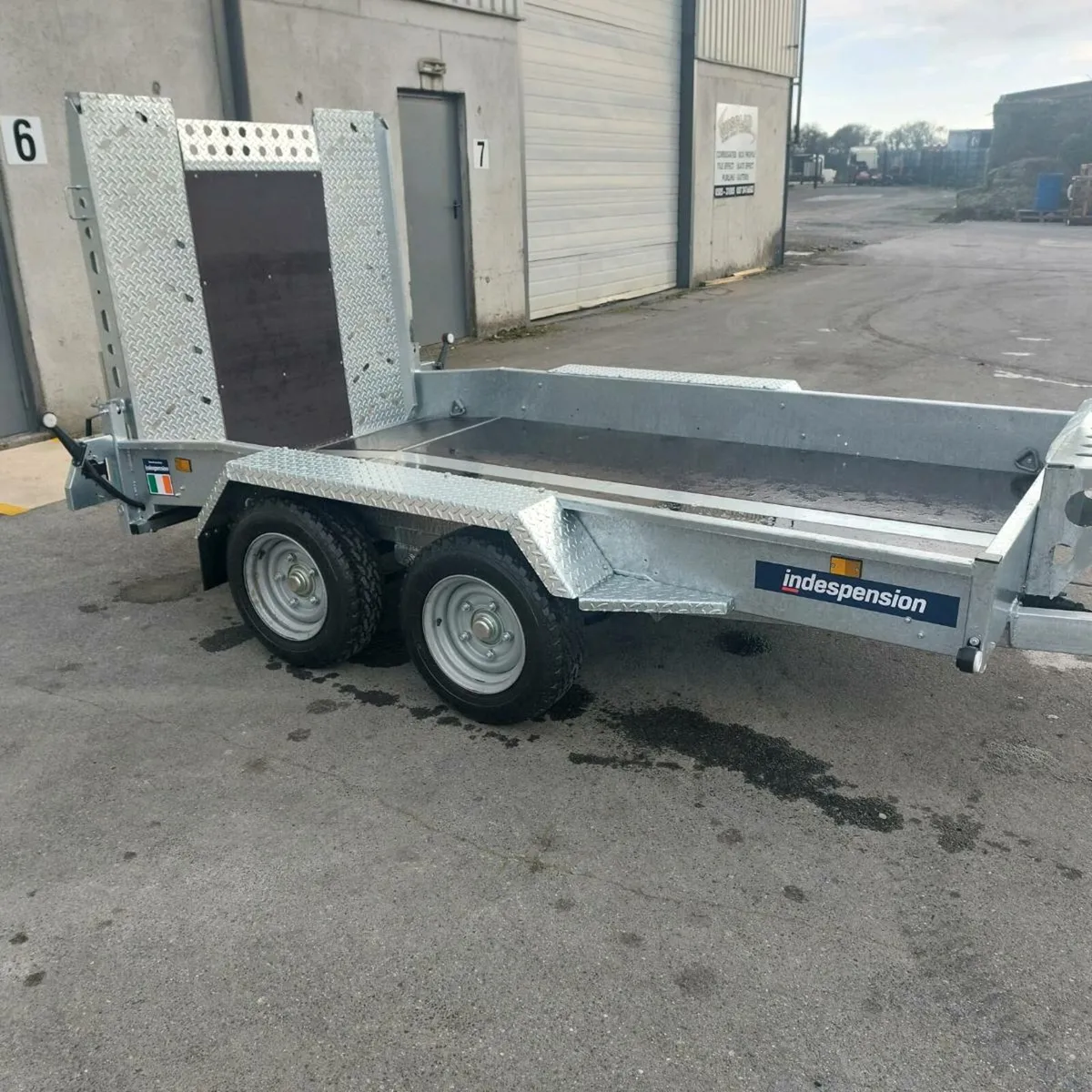 Indespension 3.5ton Beavertail Trailer - Image 3