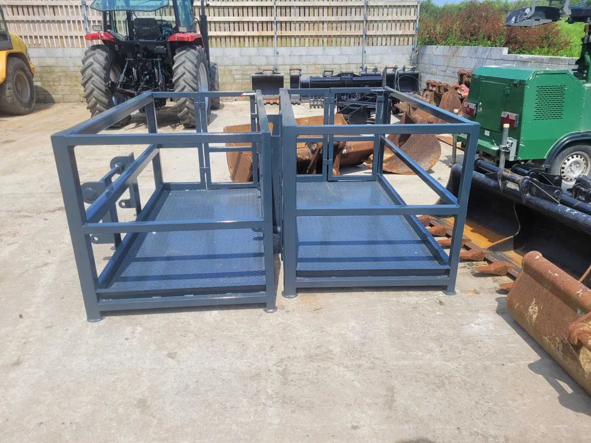 TELEPORTER  SAFETY  CAGES - Image 1