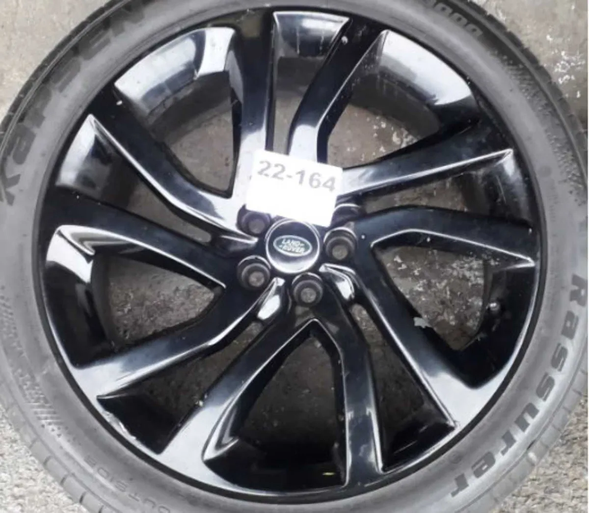 Land Rover Discovery Sport 20 inch Alloy wheels - Image 3
