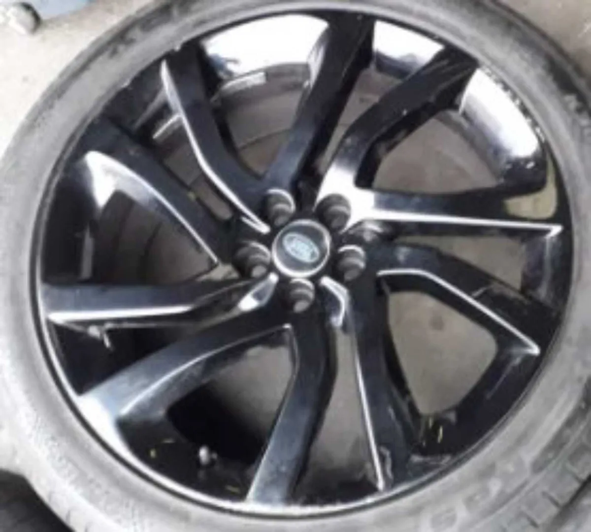 Land Rover Discovery Sport 20 inch Alloy wheels - Image 4