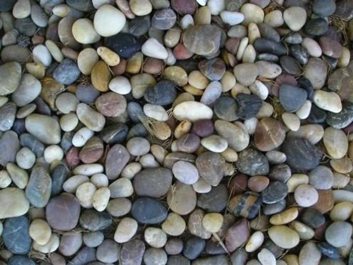 coloured pebble ,,sand and gravel etc - Image 2