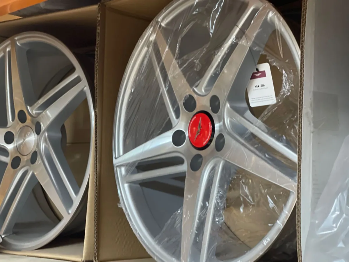 18” veemann 8” 5x112 rims and tyres - Image 1