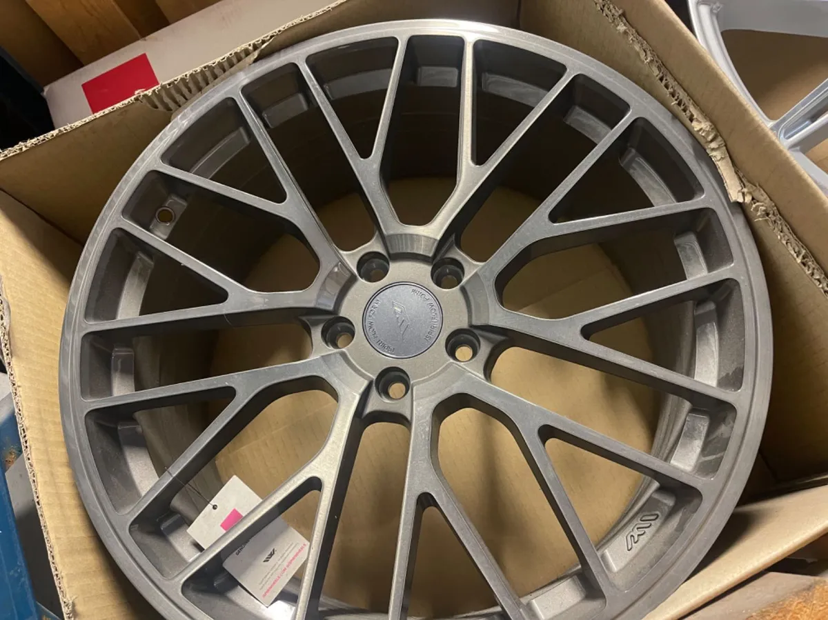 20” Ispiri grey 5x112 10” all round