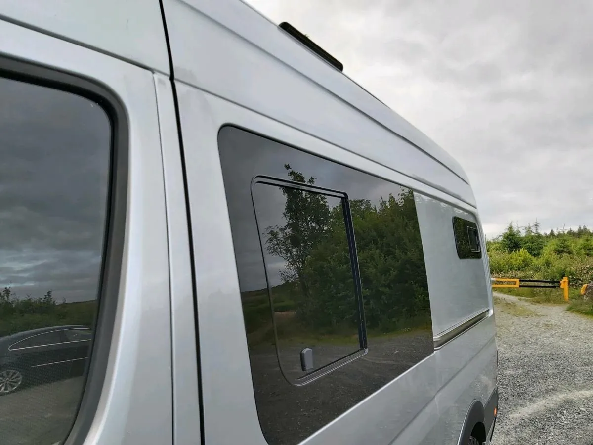 Glass supply and fitting service. - Image 3