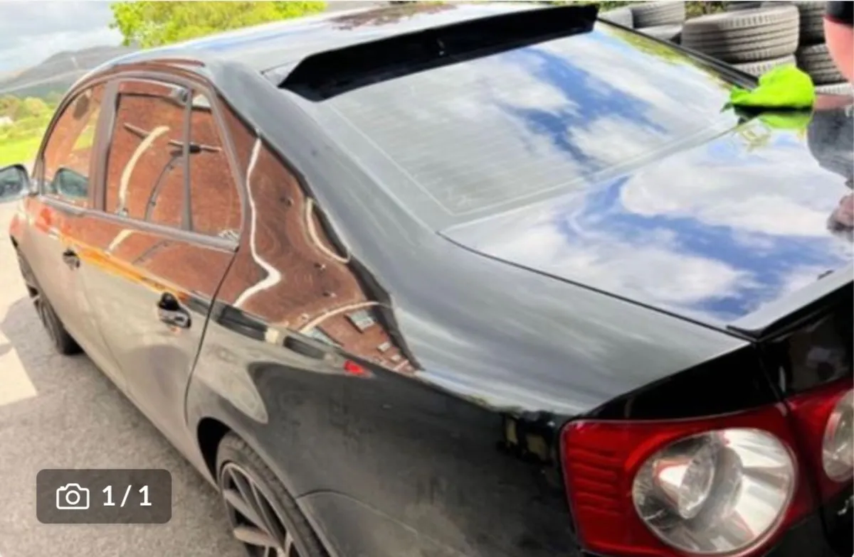 Vw jetta mk5 roof spoiler