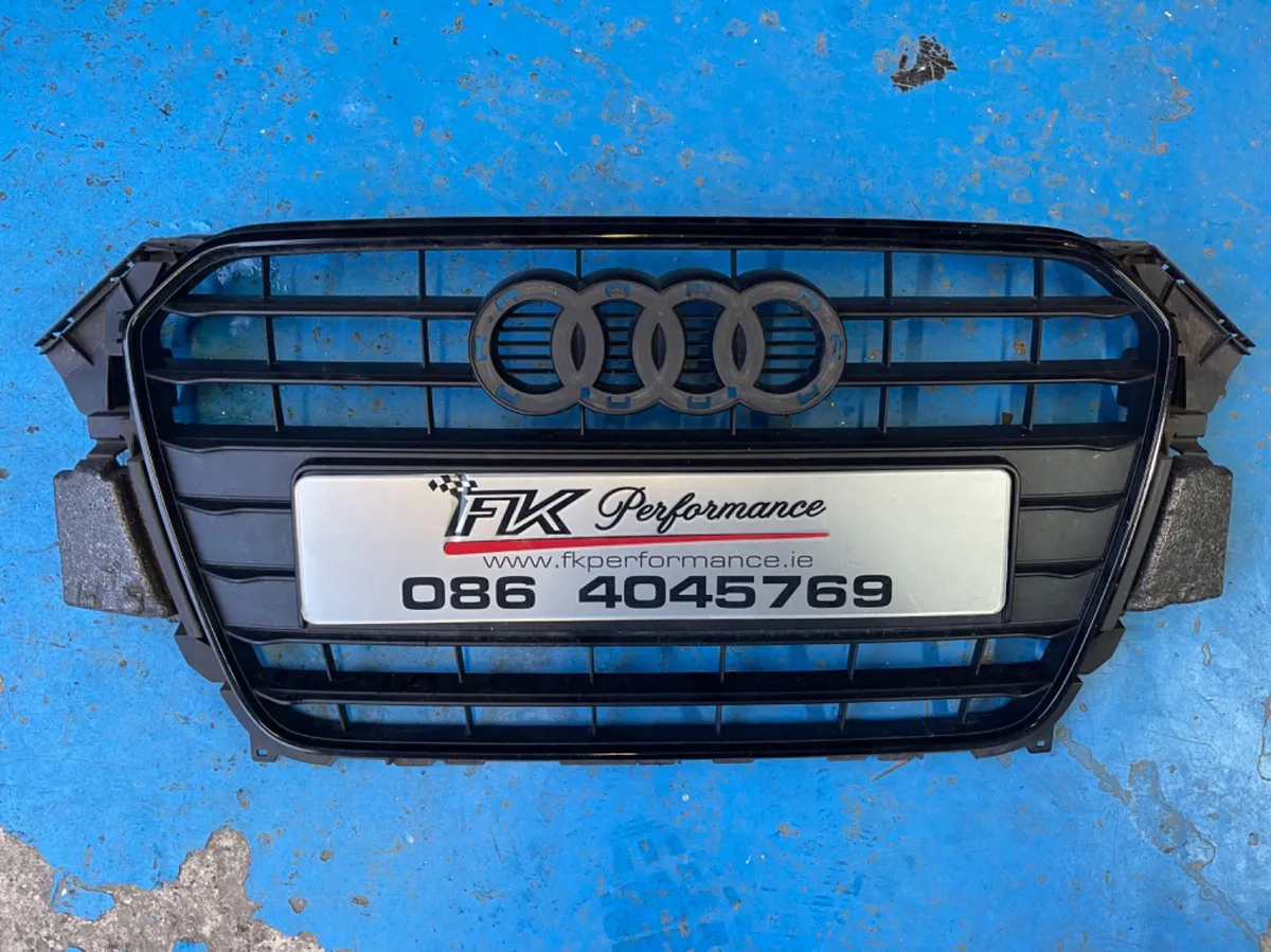 A4 12-15 grill sline black edition used