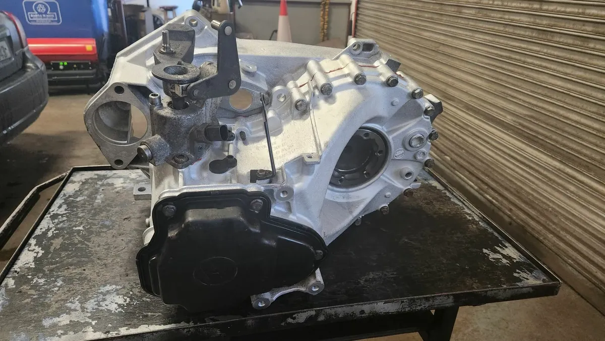 Vw Transporter 5speed gearbox (recondition) - Image 4