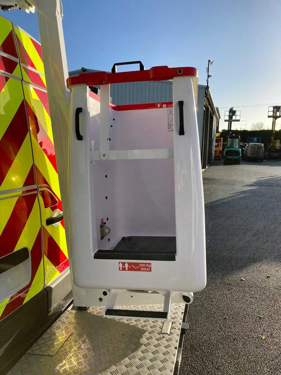 New 13m Van Mounted Hoists (new or used van) POA - Image 4
