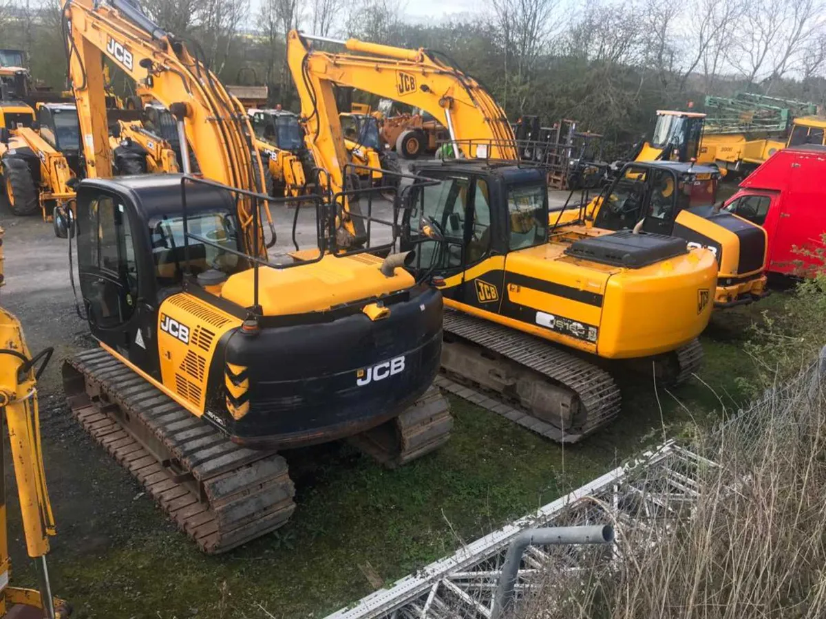 js130 2015 3200 hrs and Jcb 160 04 - Image 2