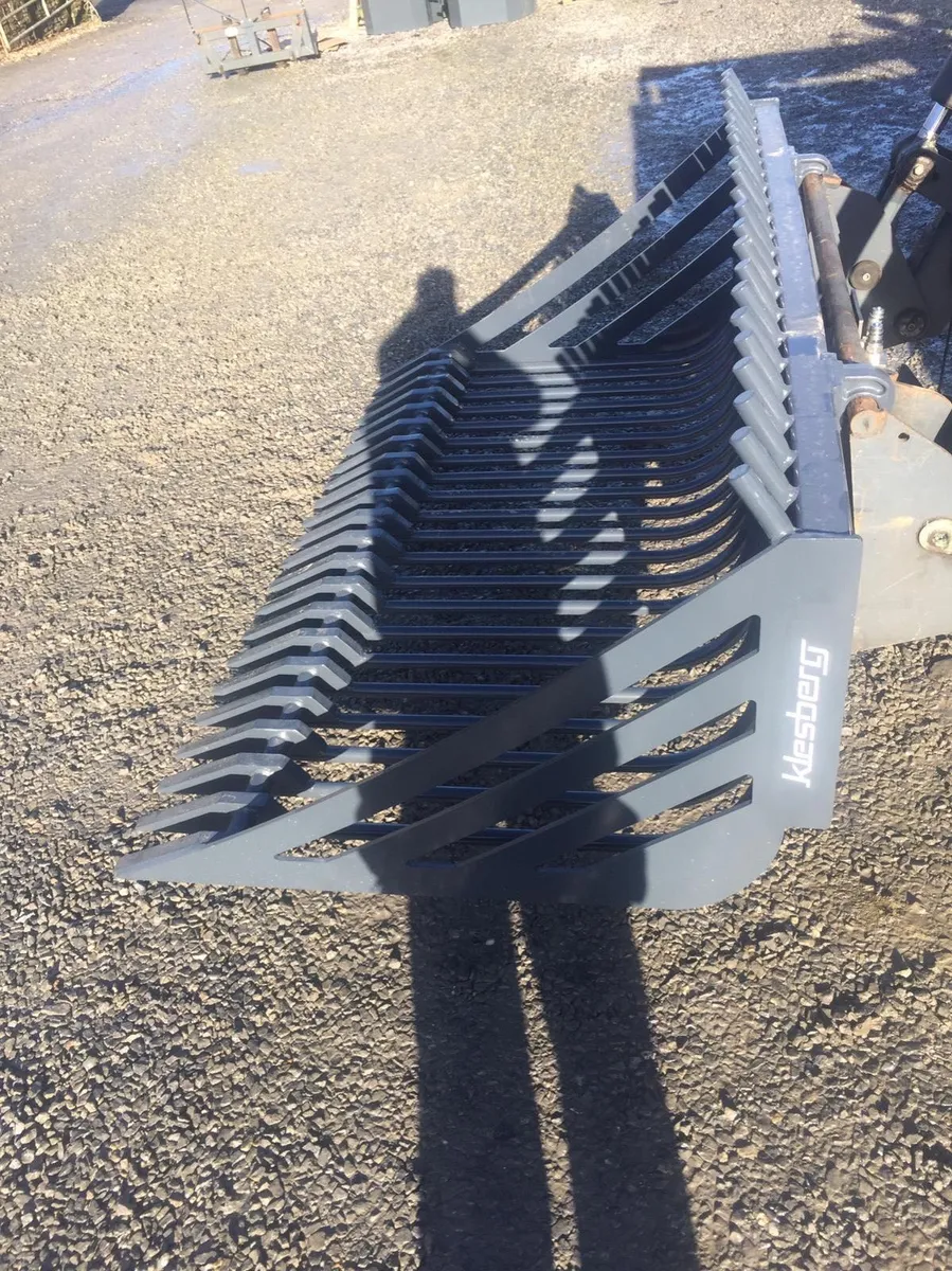 Klesberg stone forks - Image 2