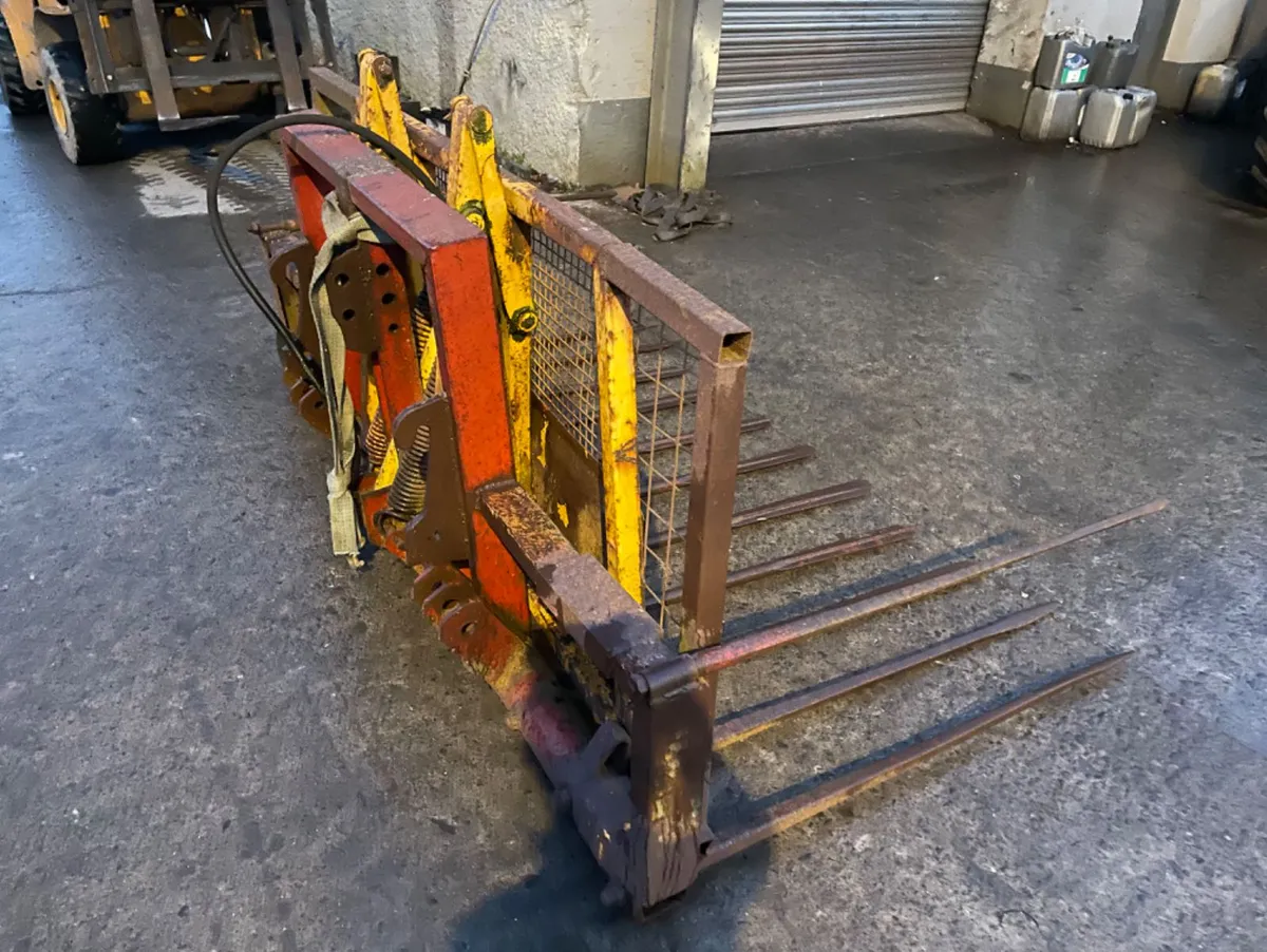 Twose 7FT HYD Buckrake - Image 3