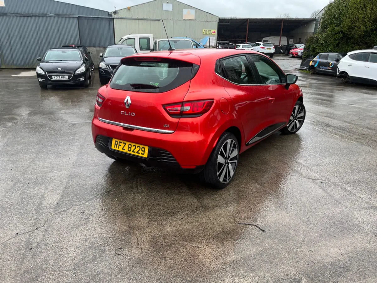2015 Renault Clio 1.5 DCI - Image 3