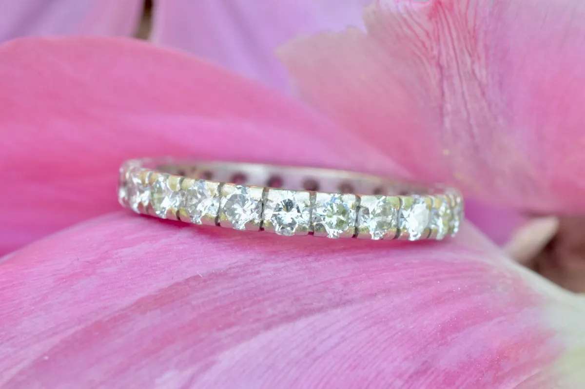 Antique 1.5ct Diamond Eternity / Wedding Band Ring - Platinum - Image 2