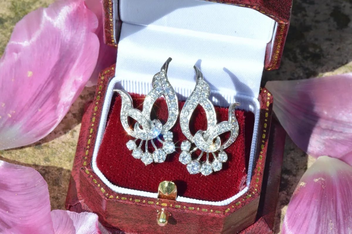 Incredible Art Deco Diamond Earrings - 18ct White Gold & Platinum - Image 2