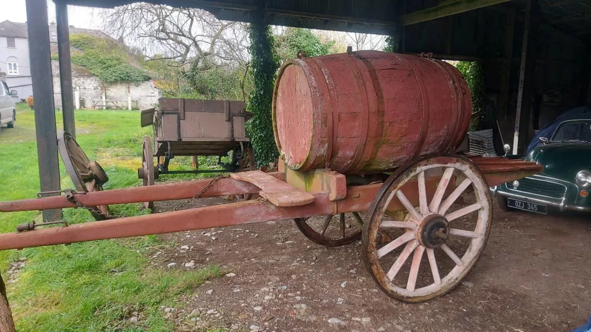 100 Gallon horse drawn manure spreader - Image 2