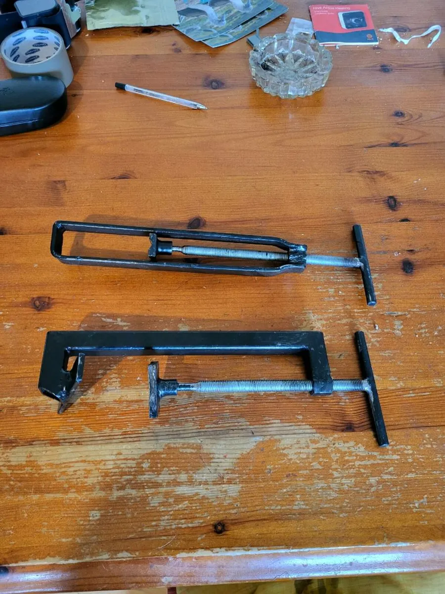 Hurley repair clamps and glue - Image 1