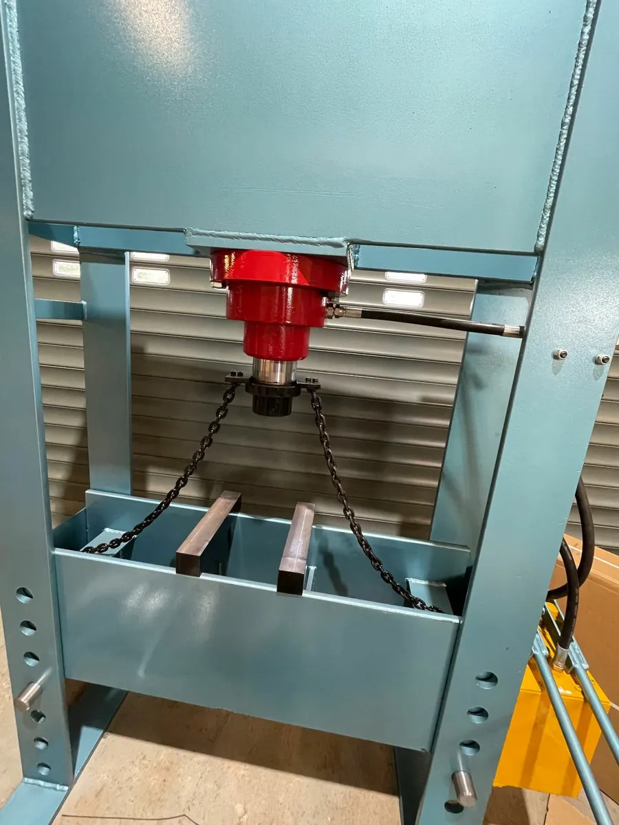 Hydraulic Bearing Press - Image 3