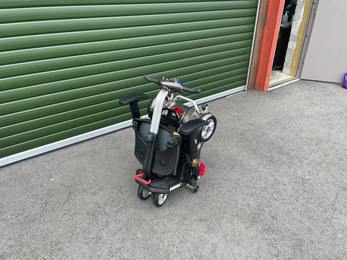 TGA Minimo Folding Lithium Mobility Scooter - Image 1