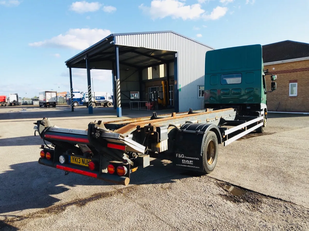 2013 DAF LF55/250 14T Double Sleeper Chassis Cab - Image 4