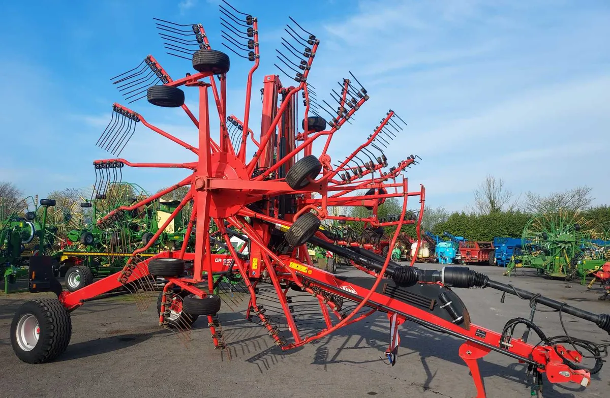 Kuhn GA 9531 rake - Image 1