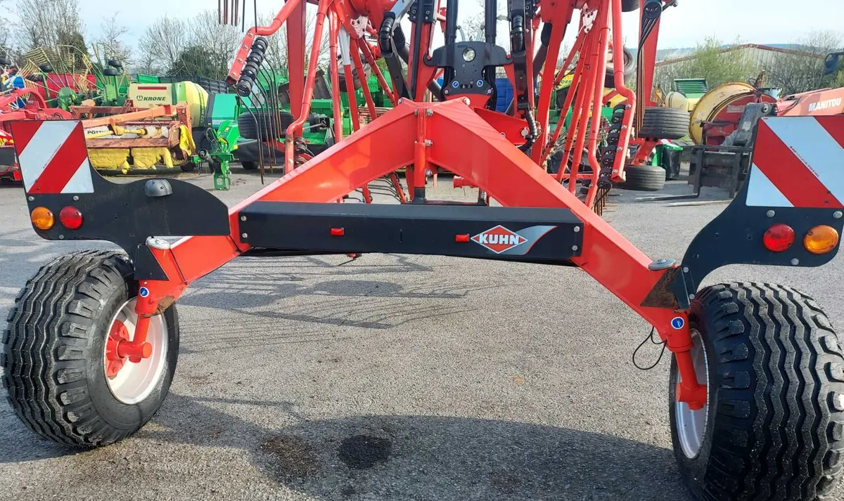 Kuhn GA 9531 rake - Image 4