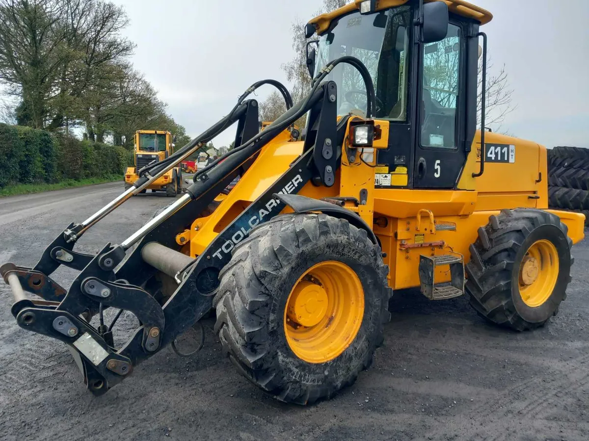 Jcb 411 loading shovel - Image 1