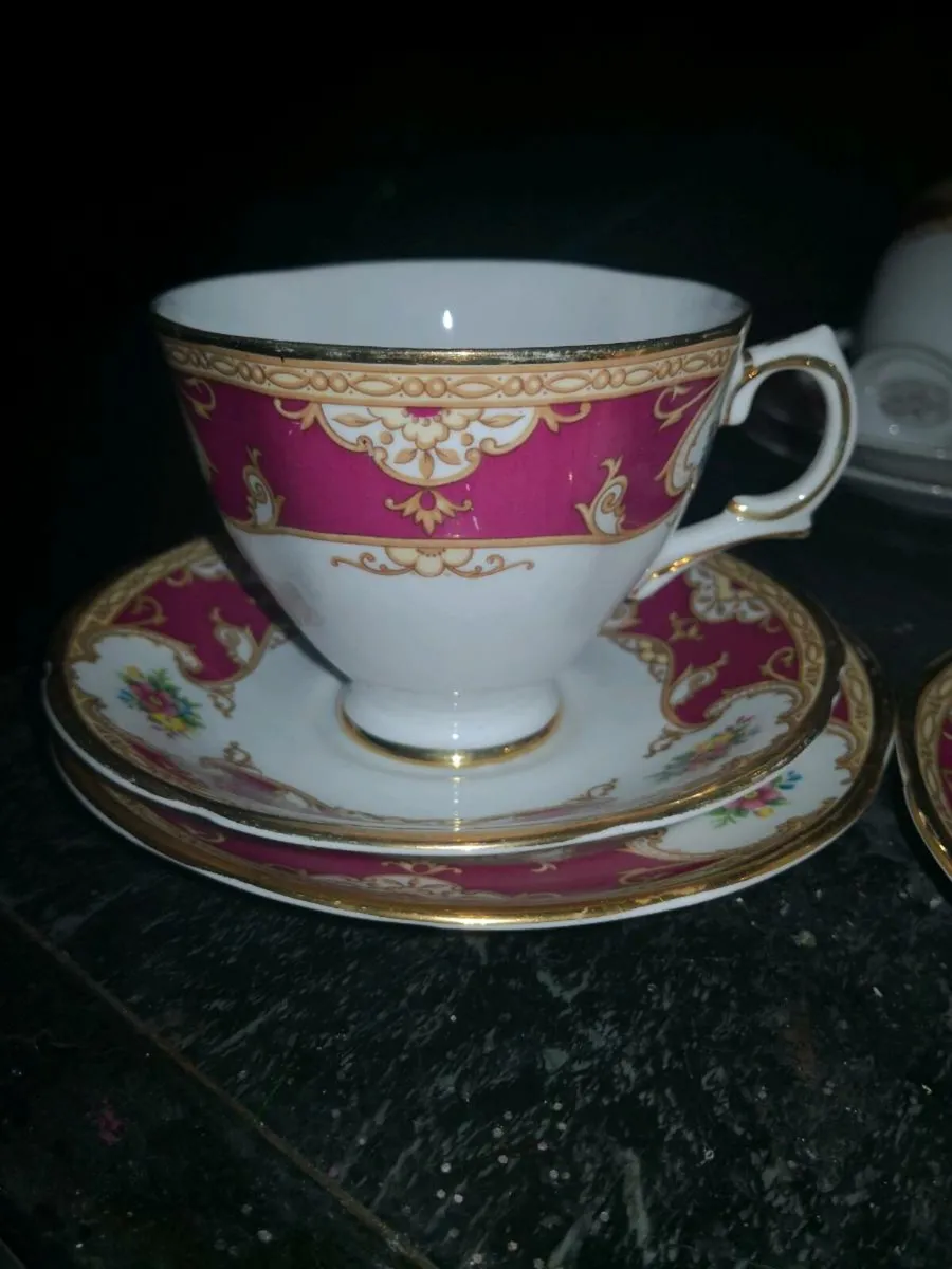 Royal Tara Lady Hamilton teaset 20 - Image 3