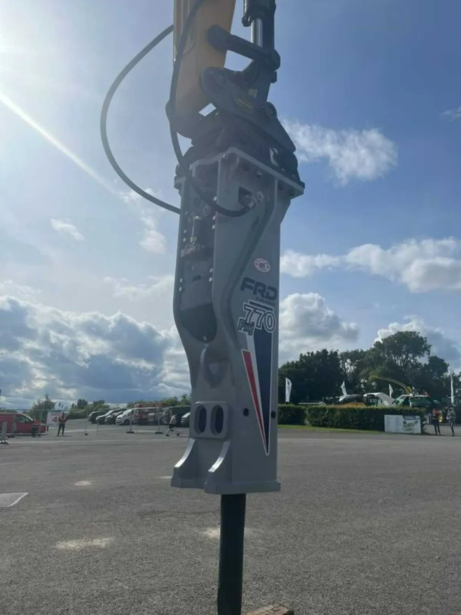 FRD Furukawa FXJ770 Hydraulic Rock Breaker - Image 3