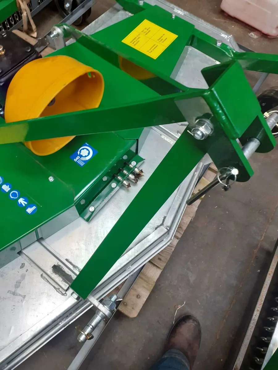 (€1400+Vat=€1700) Clontrac Finishing Mowers - Image 4