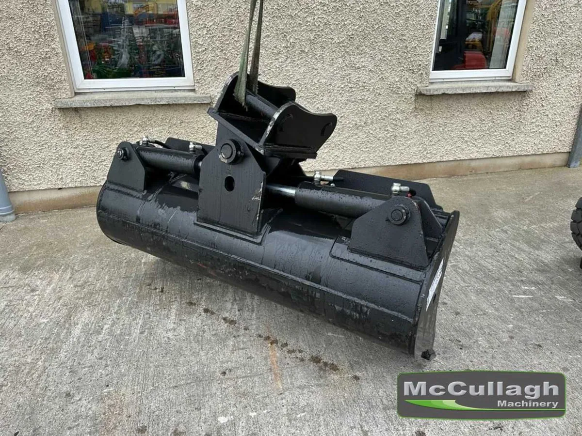 New 6ft Grading Tilt Bucket 10-14 Tonne Digger - Image 4
