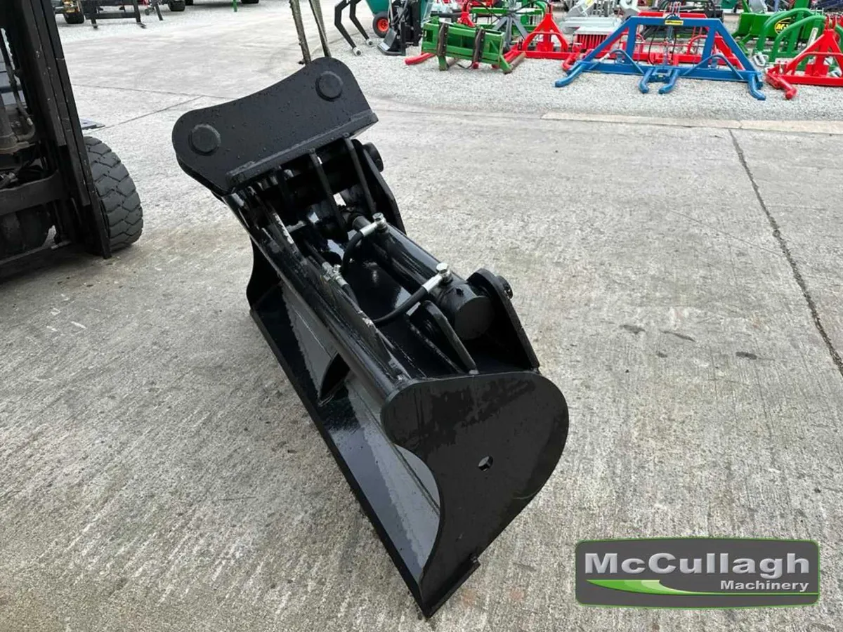 New 6ft Grading Tilt Bucket 10-14 Tonne Digger - Image 1