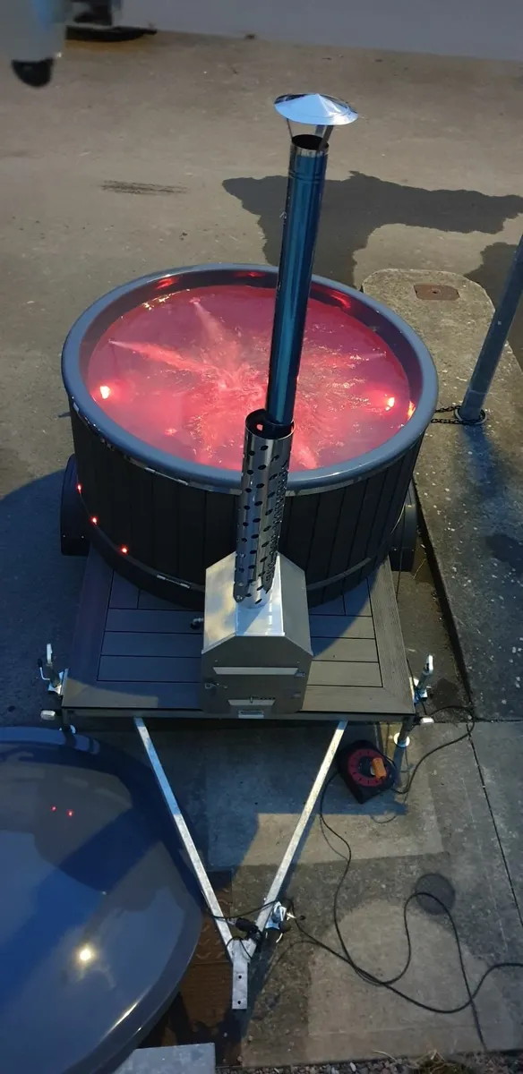 Hot Tub for hire - Image 3