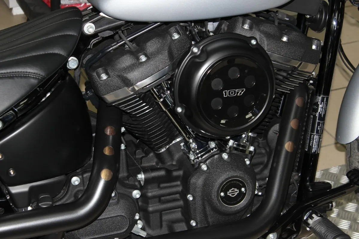 Harley Davidson FXBB Street Bob 1745cc 2021 - Image 3