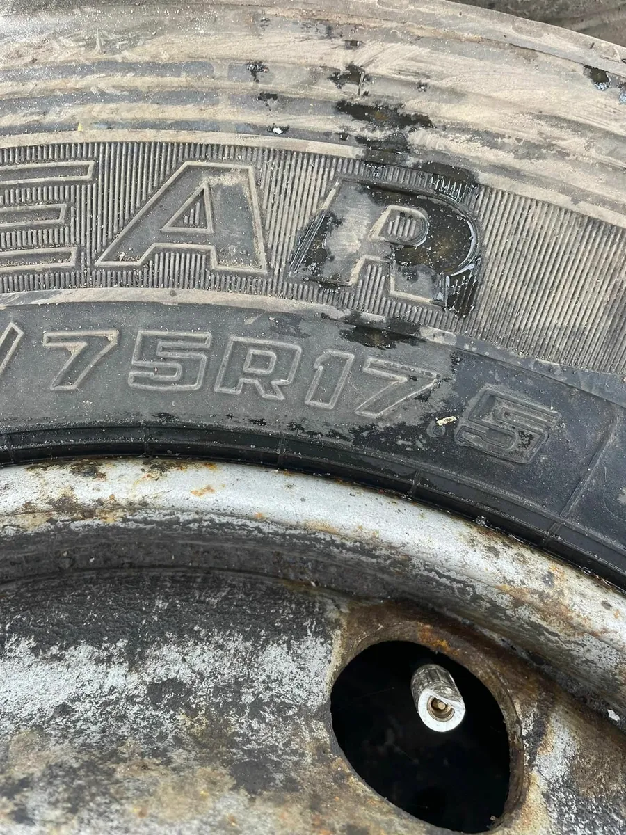 For Sale: 385-65  Wheels & Tyres - Image 3