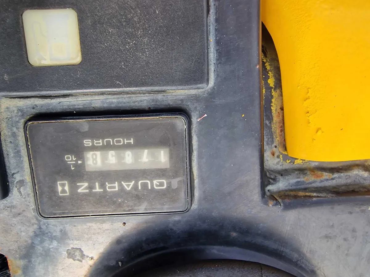 Jcb .8 tonne - Image 3