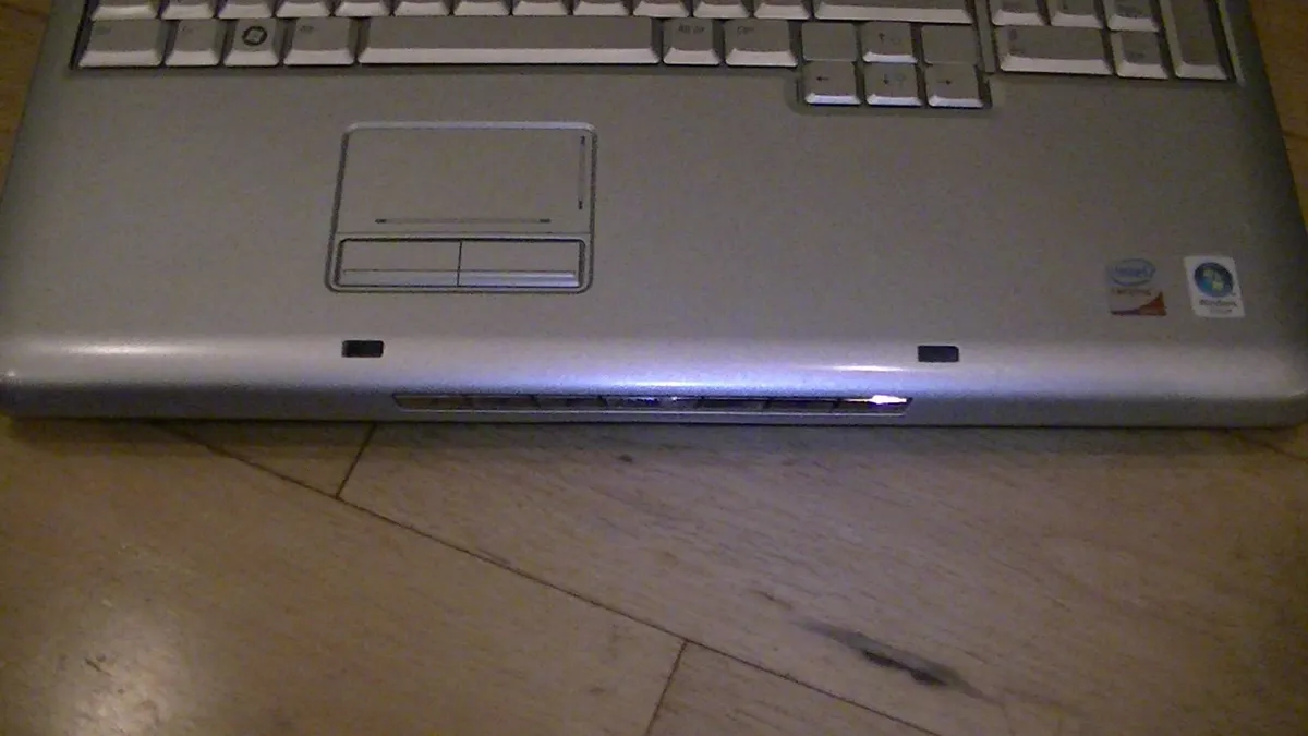 Dell Inspiron 1720 Laptop (Hurry Most Go) - Image 2