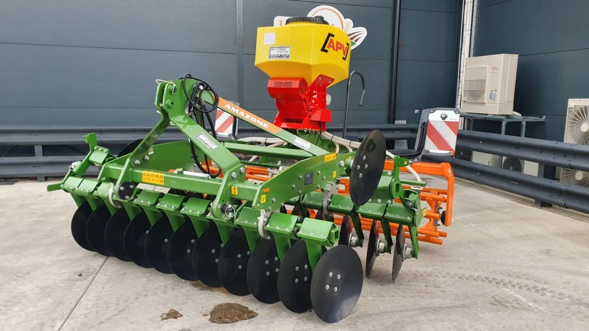 New amazone Catros with APV Seeder - Image 2