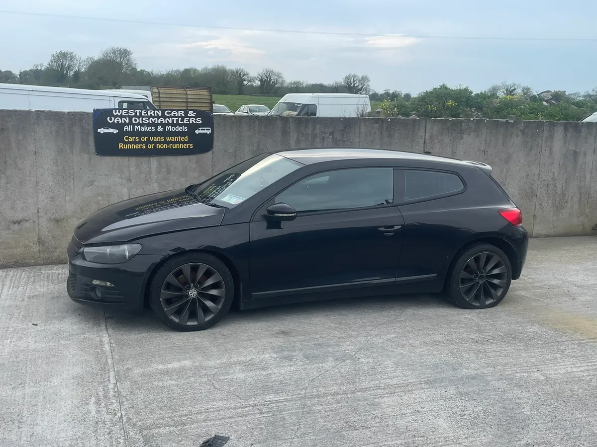 2010 vw scirocco 2.0 tsi for dismantling - Image 1