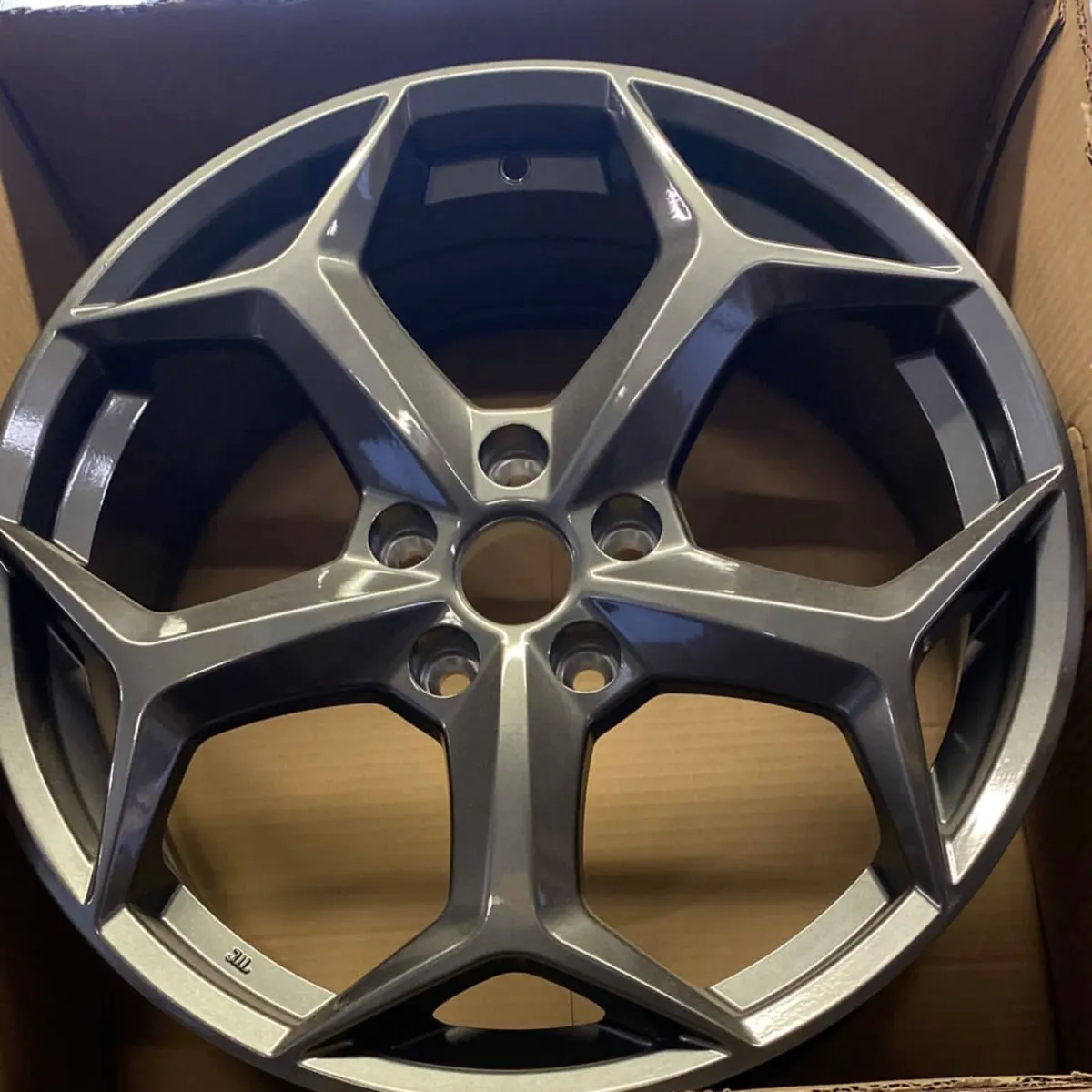 18” st snowflake 5x108 grey