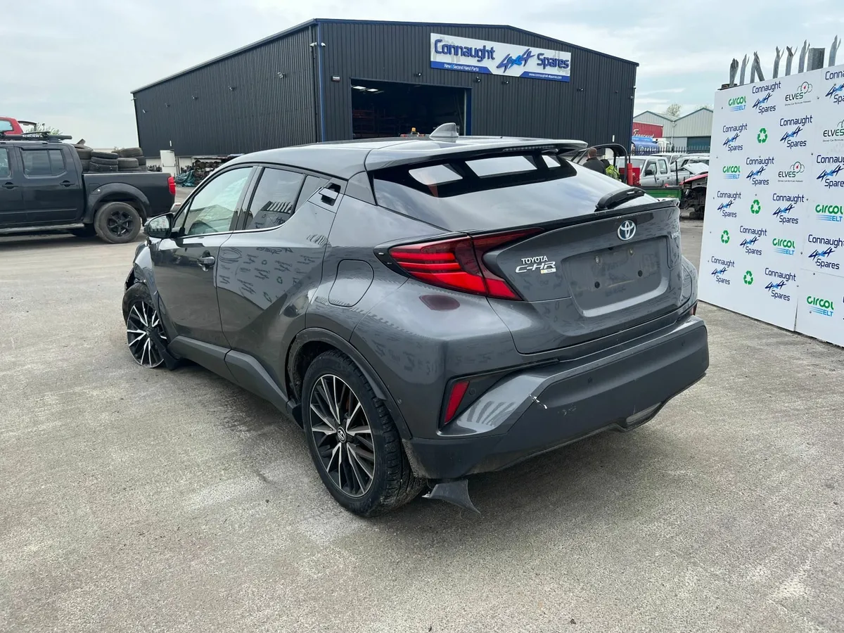 2020 TOYOTA C-HR  1.8P HYBRID JUST IN FOR BREAKING - Image 3