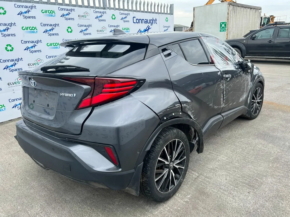 2020 TOYOTA C-HR  1.8P HYBRID JUST IN FOR BREAKING - Image 4